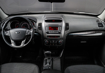 Подержанный автомобиль Kia Sorento 2019 года (9 фото)