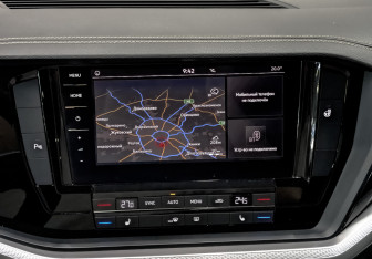 Подержанный автомобиль Volkswagen Touareg 2018 года (29 фото)