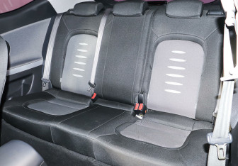 Подержанный автомобиль Kia Ceed Hatchback 2014 года (17 фото)