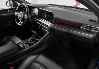 Подержанный автомобиль Kia K5 2021 года (9 фото)