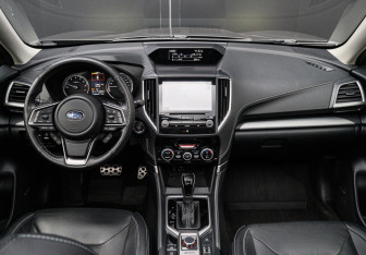 Подержанный автомобиль Subaru Forester Suv 2019 года (10 фото)