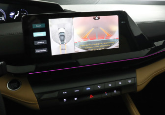 Подержанный автомобиль Changan UNI-V 2023 года (14 фото)