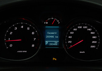 Подержанный автомобиль Chevrolet Captiva 2015 года (15 фото)