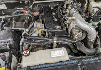 Подержанный автомобиль Toyota Land Cruiser Prado 2012 года (9 фото)