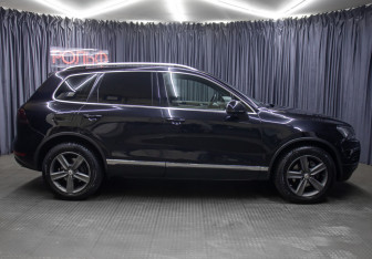 Подержанный автомобиль Volkswagen Touareg 2011 года (4 фото)