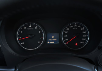 Подержанный автомобиль Mitsubishi Outlander 2013 года (11 фото)