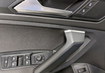 Подержанный автомобиль Volkswagen Tiguan 2019 года (12 фото)