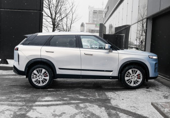 Подержанный автомобиль Jaecoo J7 2023 года (4 фото)