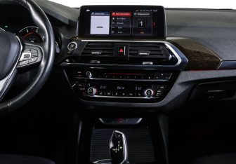 Подержанный автомобиль BMW X3 2019 года (14 фото)