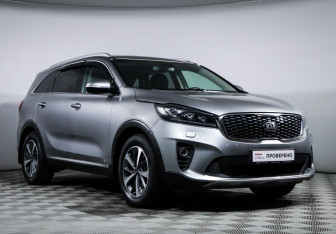 Подержанный автомобиль Kia Sorento 2018 года (3 фото)