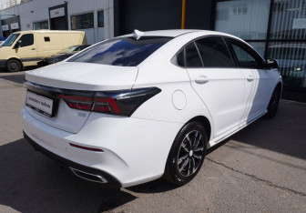 Подержанный автомобиль Omoda S5 2023 года (5 фото)