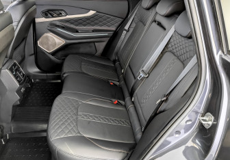 Подержанный автомобиль Exeed TXL 2022 года (12 фото)