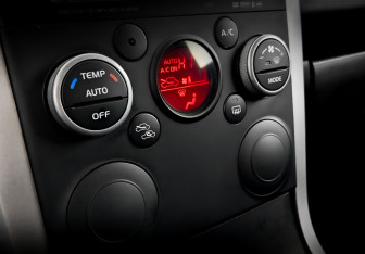 Подержанный автомобиль Suzuki Grand Vitara 2012 года (25 фото)