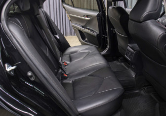 Подержанный автомобиль Toyota Camry Sedan 2018 года (12 фото)