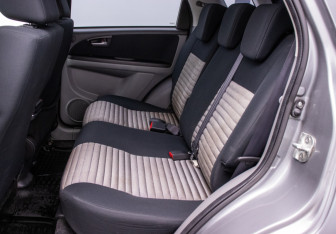 Подержанный автомобиль Suzuki SX4 Hatchback 2008 года (11 фото)