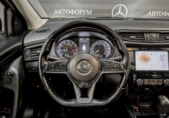 Подержанный автомобиль Nissan Qashqai 2021 года (21 фото)