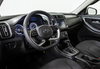 Подержанный автомобиль Hyundai Creta 2022 года (9 фото)