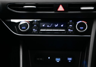 Подержанный автомобиль Hyundai Sonata 2020 года (23 фото)