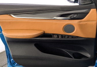 Подержанный автомобиль BMW X6 2018 года (19 фото)