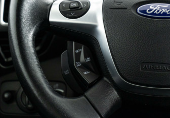 Подержанный автомобиль Ford Kuga 2016 года (11 фото)