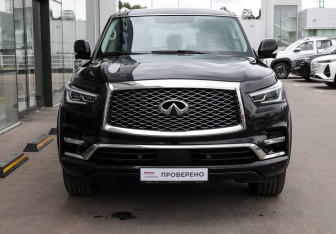 Подержанный автомобиль Infiniti QX80 2020 года (2 фото)