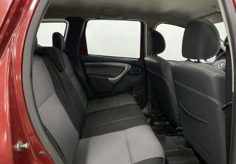 Подержанный автомобиль Renault Duster 2013 года (18 фото)