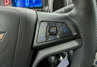 Подержанный автомобиль Chevrolet Aveo Sedan 2015 года (26 фото)