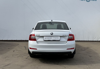 Подержанный автомобиль Skoda Octavia Liftback 2016 года (6 фото)