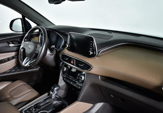 Подержанный автомобиль Hyundai Santa Fe 2019 года (8 фото)