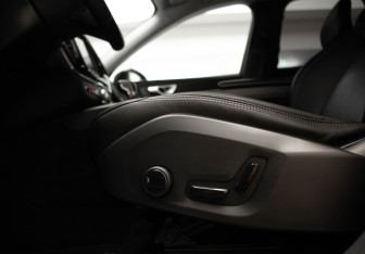 Подержанный автомобиль Volvo XC60 2019 года (27 фото)