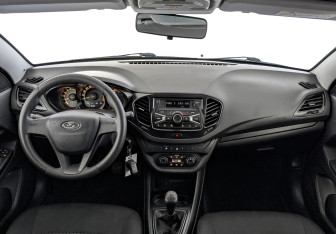 Подержанный автомобиль LADA (ВАЗ) Vesta Sedan 2019 года (14 фото)