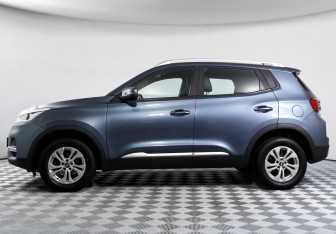 Подержанный автомобиль Chery Tiggo 4 2021 года (8 фото)