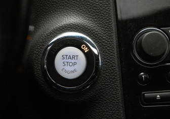 Подержанный автомобиль Infiniti FX 2012 года (20 фото)