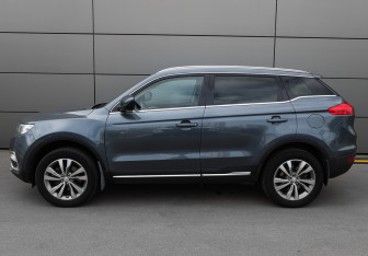 Подержанный автомобиль Geely Atlas 2019 года (2 фото)