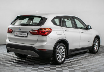 Подержанный автомобиль BMW X1 2017 года (5 фото)