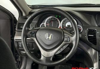 Подержанный автомобиль Honda Accord Sedan 2008 года (13 фото)