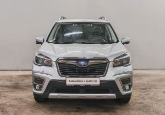 Подержанный автомобиль Subaru Forester Suv 2021 года (2 фото)