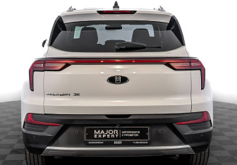 Подержанный автомобиль Москвич 3е 2023 года (6 фото)