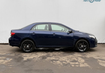 Подержанный автомобиль Toyota Corolla Sedan 2010 года (4 фото)