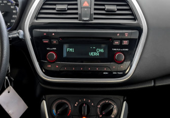 Подержанный автомобиль Suzuki SX4 Hatchback 2016 года (15 фото)