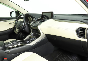 Подержанный автомобиль Lexus NX 2021 года (9 фото)