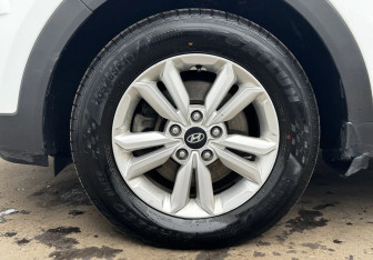 Подержанный автомобиль Hyundai Creta 2019 года (14 фото)