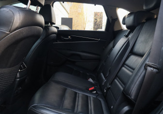 Подержанный автомобиль Kia Sorento 2018 года (8 фото)