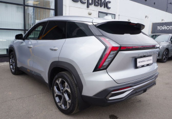 Подержанный автомобиль Geely Atlas 2024 года (7 фото)