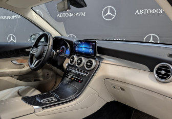 Подержанный автомобиль Mercedes-Benz GLC Coupe 2021 года (13 фото)
