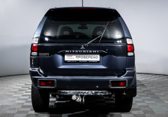 Подержанный автомобиль Mitsubishi Pajero Sport 2008 года (6 фото)