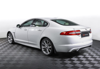 Подержанный автомобиль Jaguar XF Sedan 2013 года (7 фото)