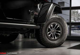 Новый Jeep Wrangler 2025 (10 фото)