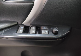 Подержанный автомобиль Toyota Fortuner 2020 года (19 фото)