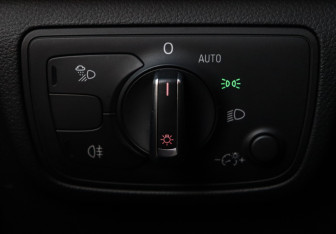 Подержанный автомобиль Audi A6 Sedan 2011 года (14 фото)